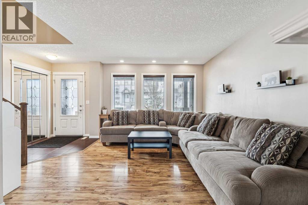 77 New Brighton Heights SE, Calgary, Alberta  T2Z 0P7 - Photo 5 - A2293866