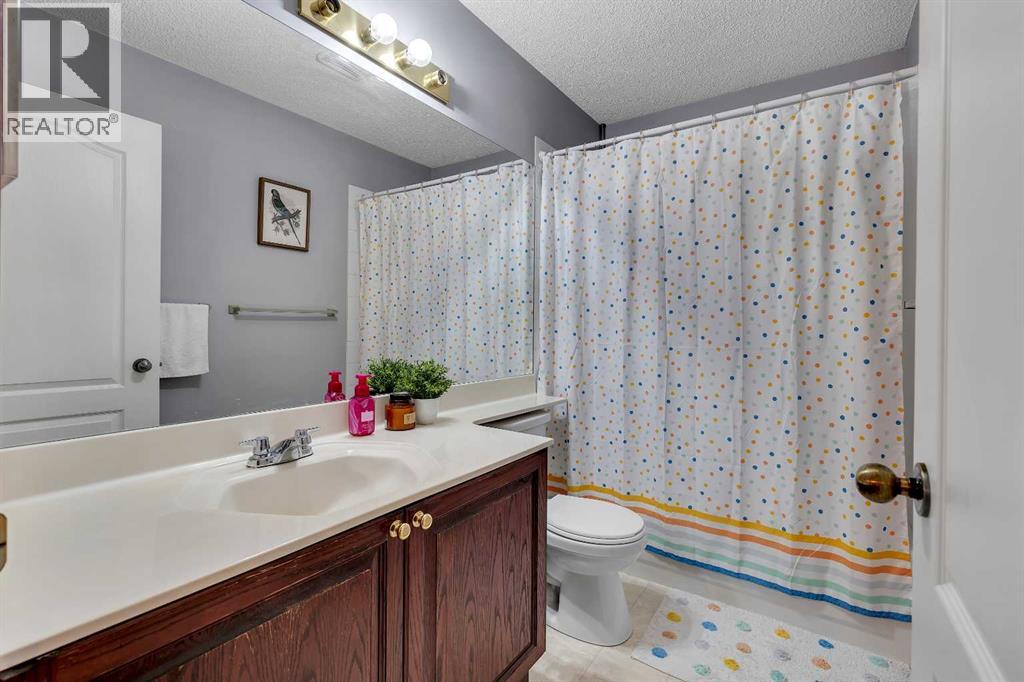 47 Carmel Close NE, Calgary, Alberta  T1Y 6Z3 - Photo 15 - A2294893