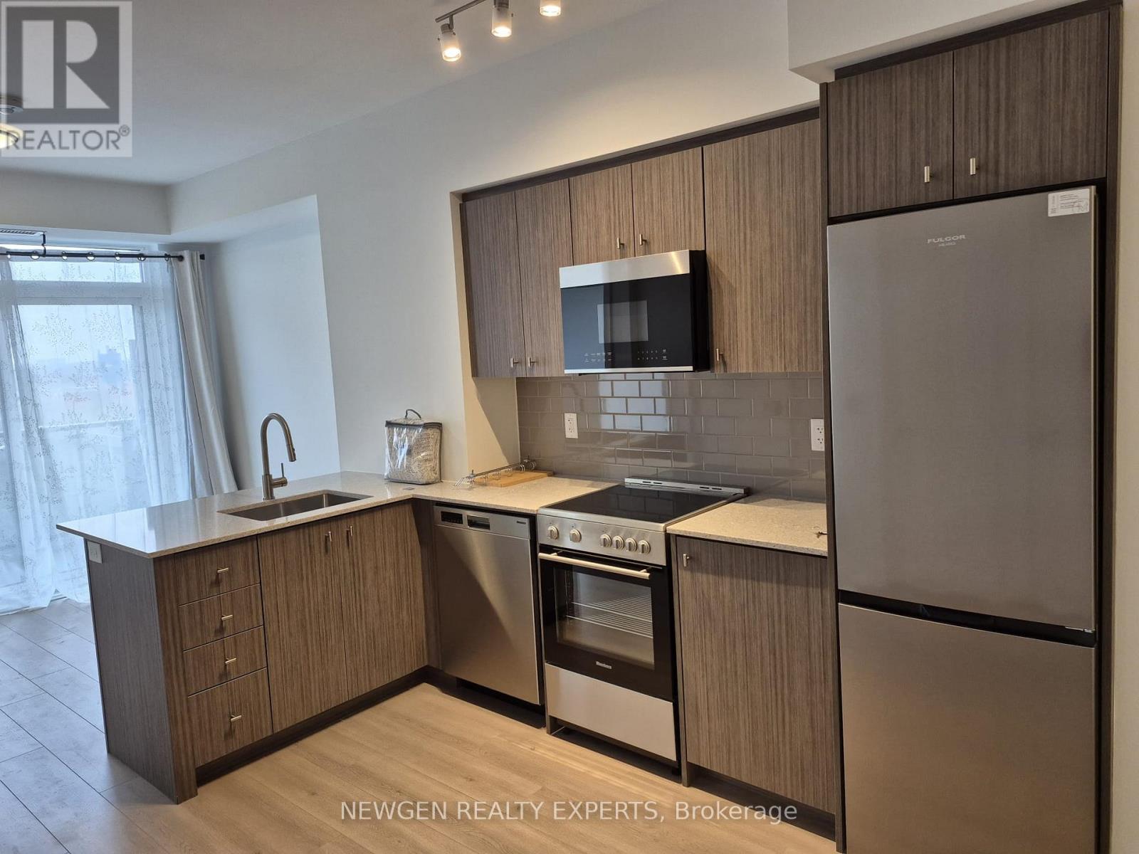 1104 - 25 Wellington Street, Kitchener, Ontario  N2G 0G5 - Photo 11 - X12900540