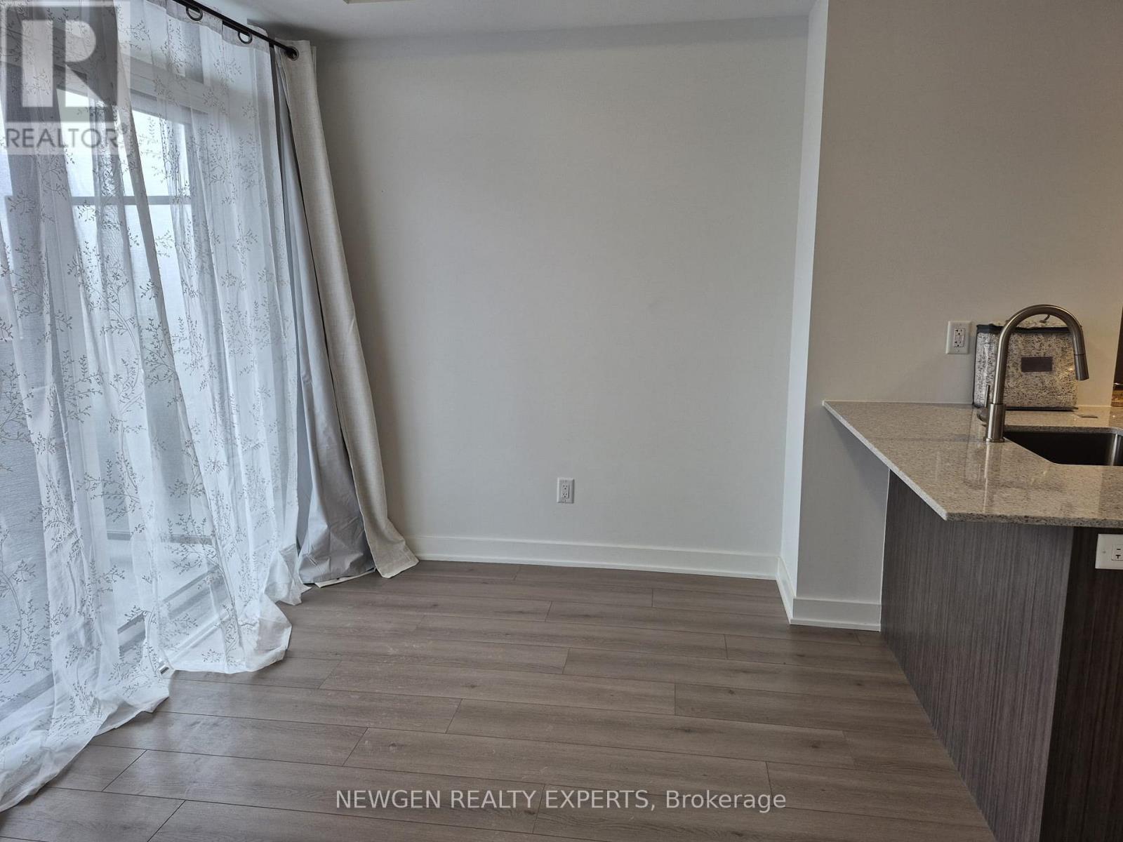 1104 - 25 Wellington Street, Kitchener, Ontario  N2G 0G5 - Photo 9 - X12900540