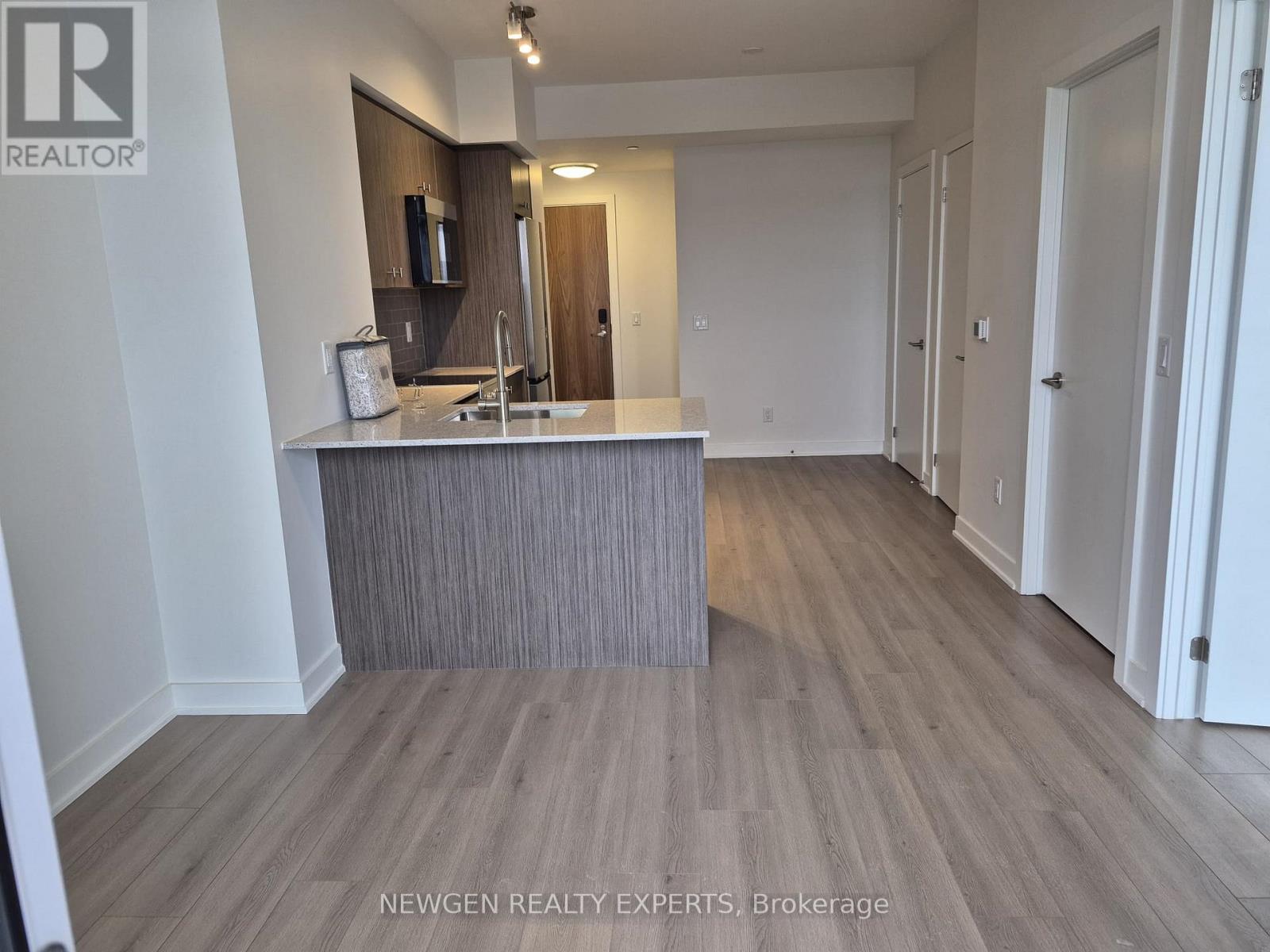 1104 - 25 Wellington Street, Kitchener, Ontario  N2G 0G5 - Photo 6 - X12900540