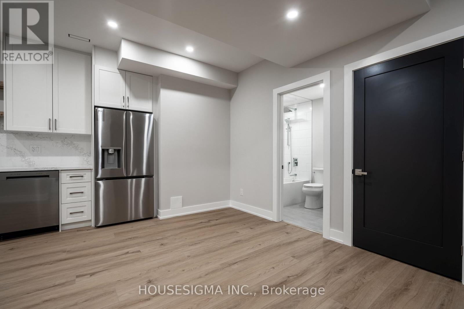 Lower - 15 Mission Drive, Toronto, Ontario  M3A 2P1 - Photo 5 - C12728386