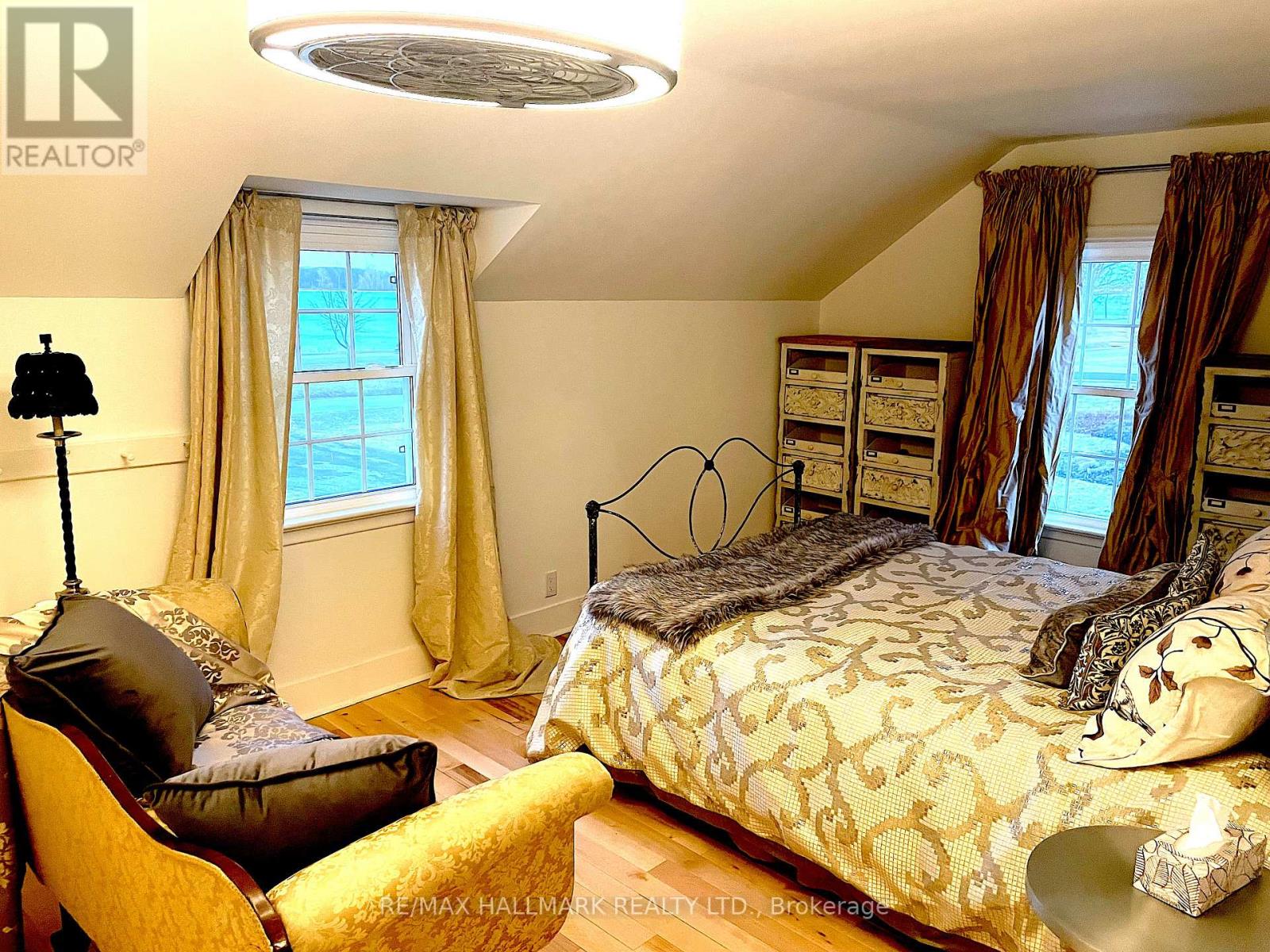 1927 Niagara Parkway, Fort Erie, Ontario  L2A 5M4 - Photo 12 - X12902632