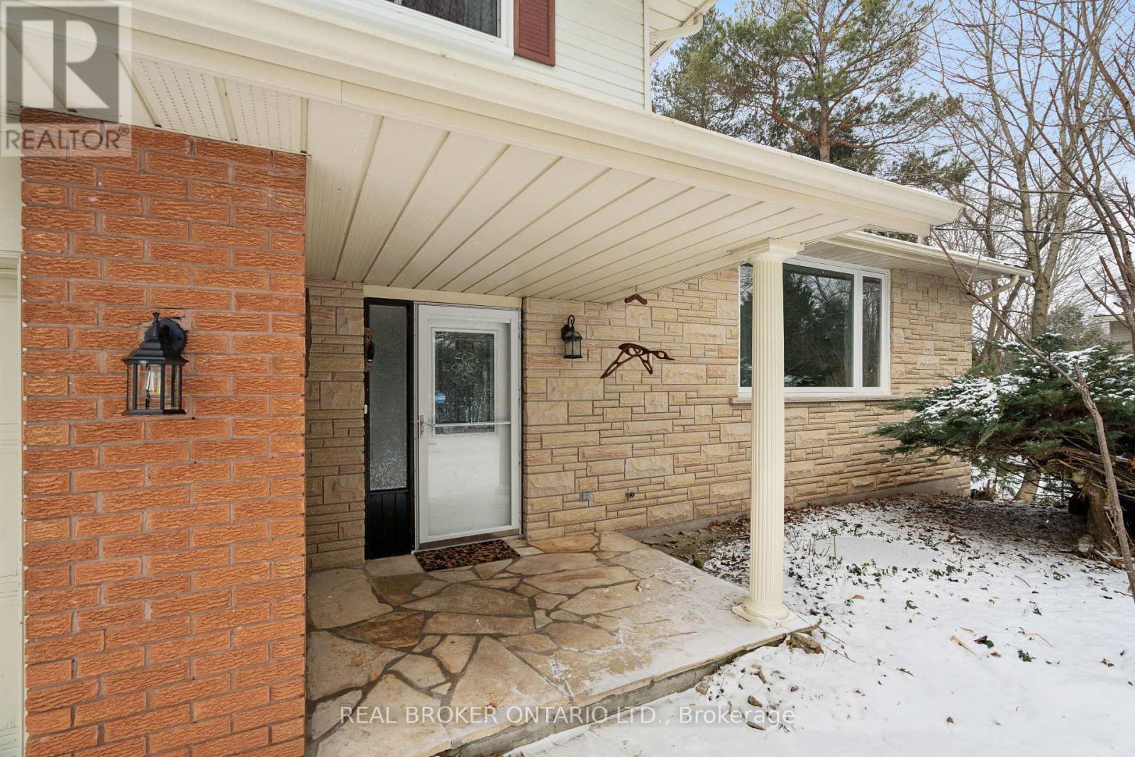 18 Memorial Street, Guelph/eramosa, Ontario  N0B 1P0 - Photo 5 - X12905534