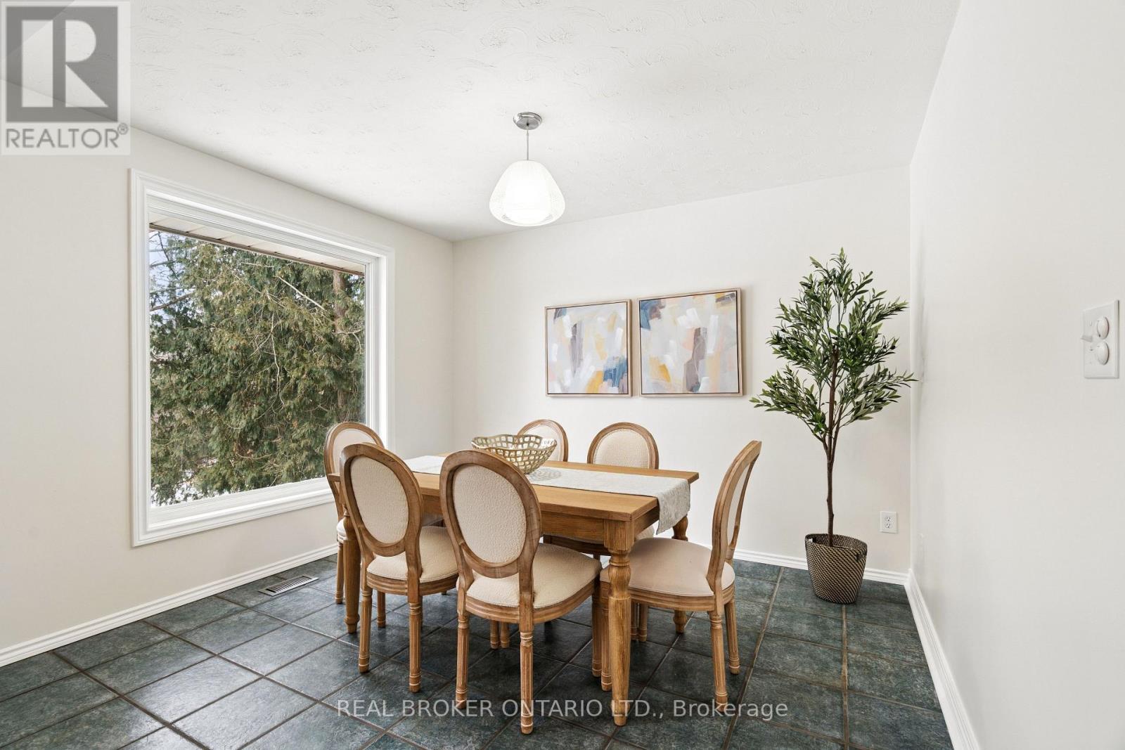 18 Memorial Street, Guelph/eramosa, Ontario  N0B 1P0 - Photo 15 - X12905534