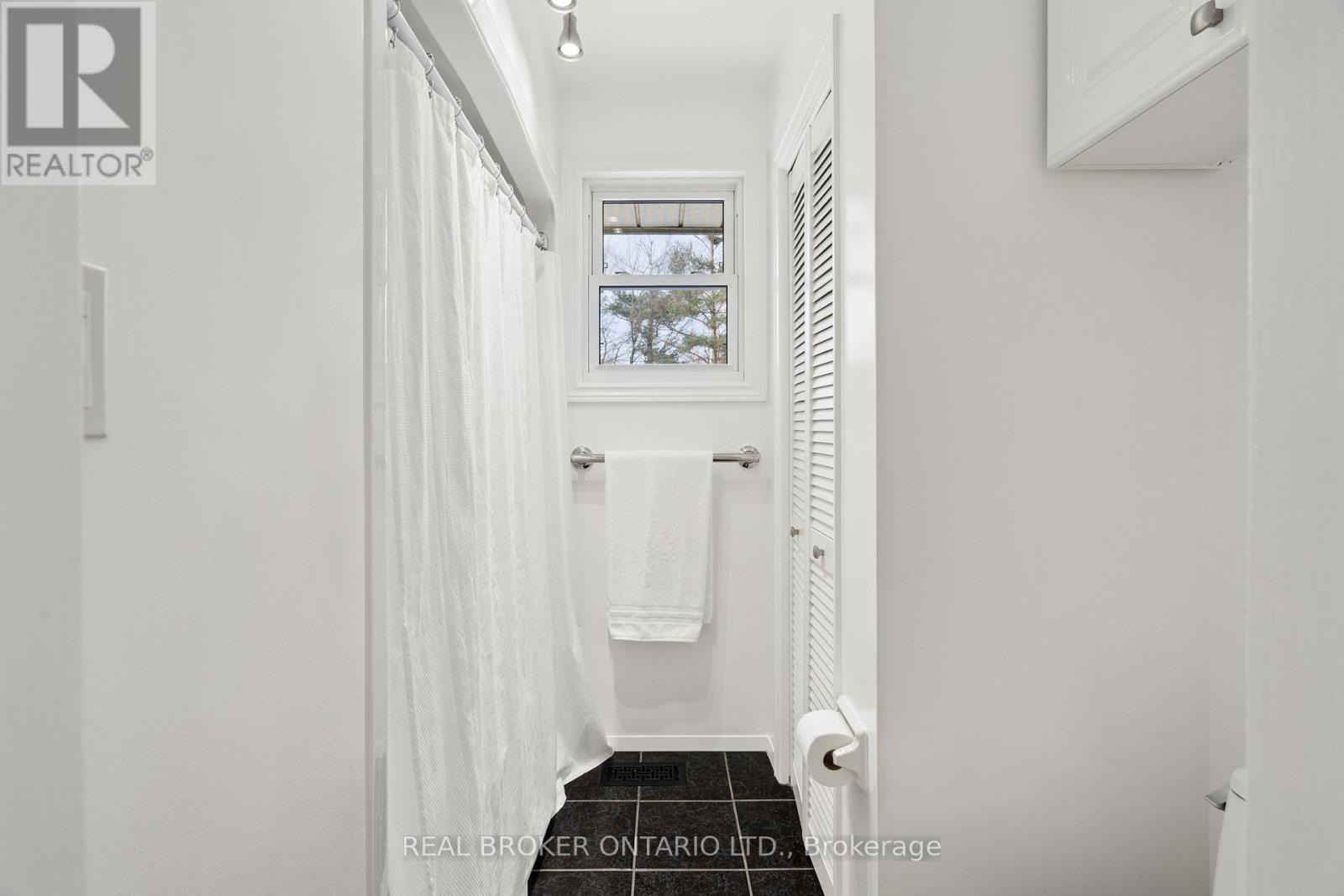 18 Memorial Street, Guelph/eramosa, Ontario  N0B 1P0 - Photo 34 - X12905534