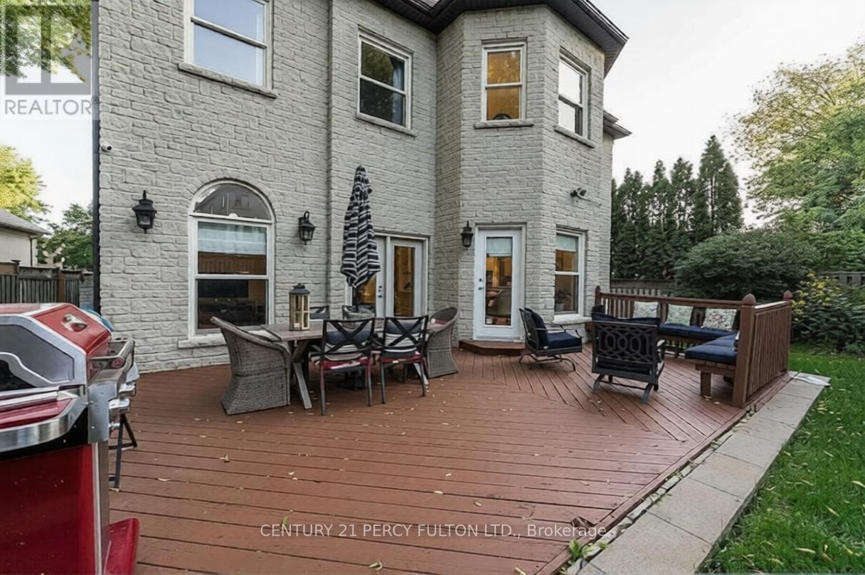 126 Old Surrey Lane, Richmond Hill, Ontario  L4C 8S6 - Photo 49 - N12903688