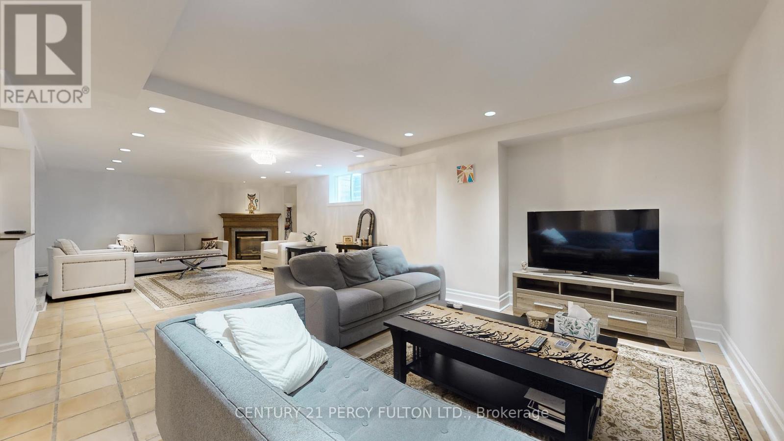 126 Old Surrey Lane, Richmond Hill, Ontario  L4C 8S6 - Photo 48 - N12903688