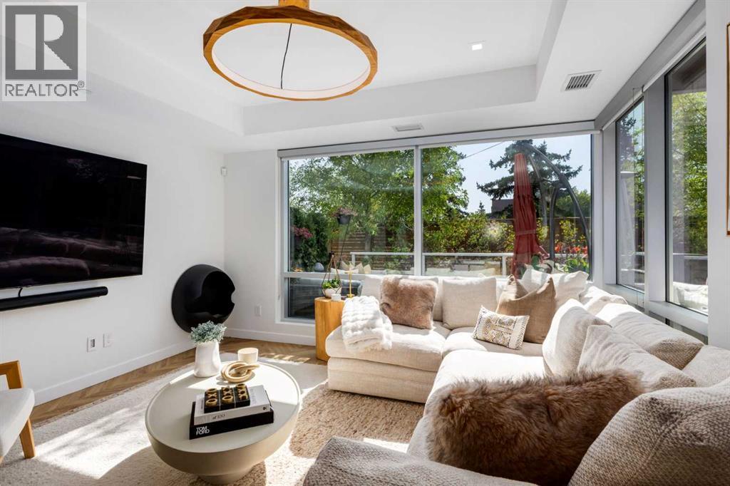 110, 8445 Broadcast Avenue SW, Calgary, Alberta  T3H 4C7 - Photo 18 - A2256289