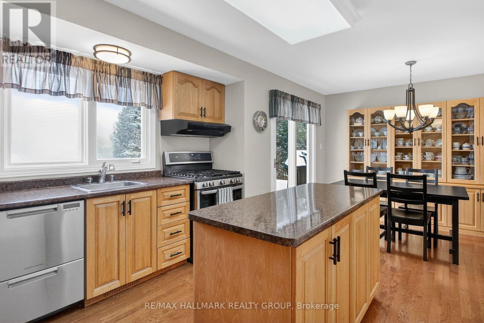 80 Maitland Street, Ottawa, Ontario  K0A 2Z0 - Photo 15 - X12906956