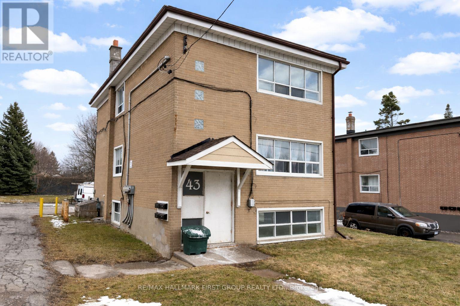 3 - 43 WENTWORTH STREET W, Oshawa, Ontario