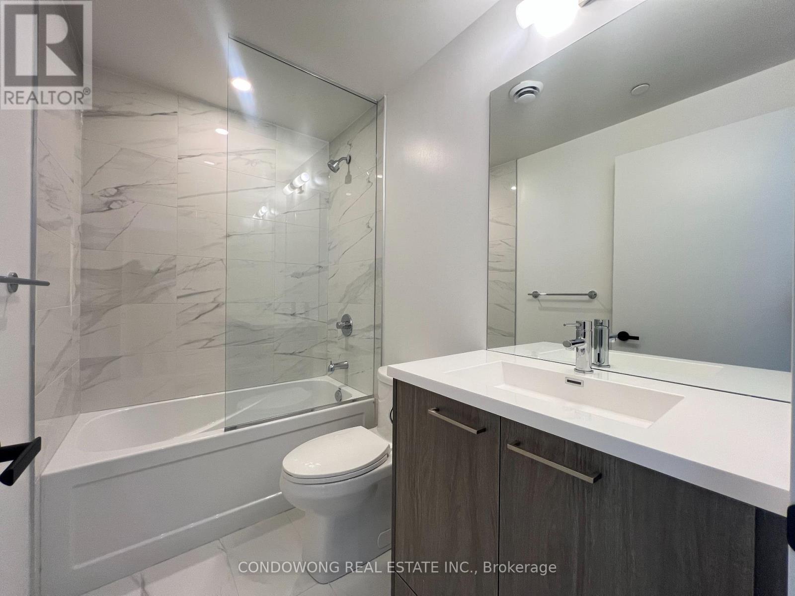 2602 - 28 Interchange Way, Vaughan, Ontario  L4K 0P8 - Photo 8 - N12906958
