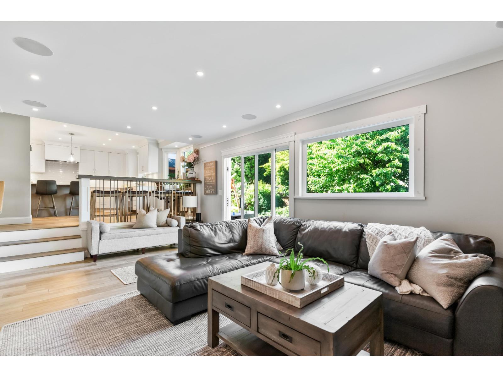 1964 158a Street, Surrey, British Columbia  V4A 8G9 - Photo 8 - R3100687