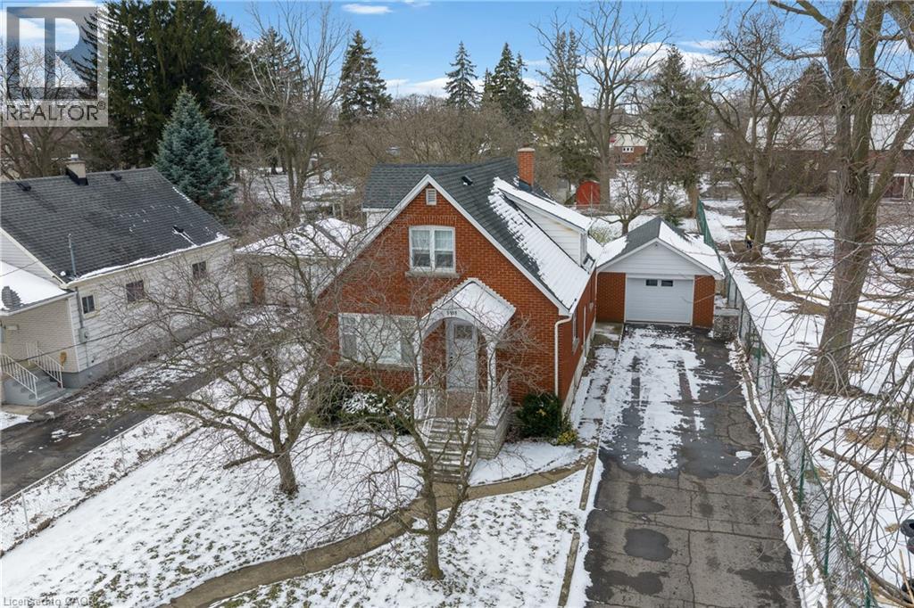 3935 St Peter Avenue, Niagara Falls, Ontario  L2J 2N9 - Photo 3 - 40813693