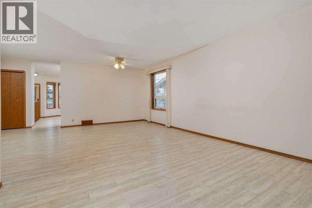 6616 53 Avenue, Camrose, Alberta  T4V 4M1 - Photo 12 - A2293780