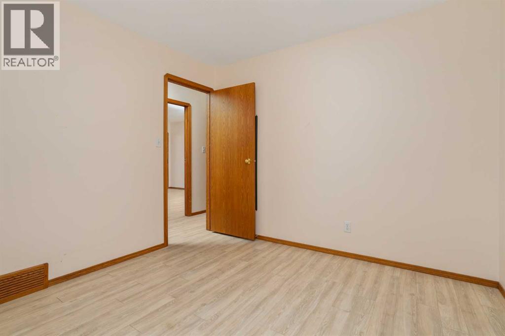 6616 53 Avenue, Camrose, Alberta  T4V 4M1 - Photo 15 - A2293780