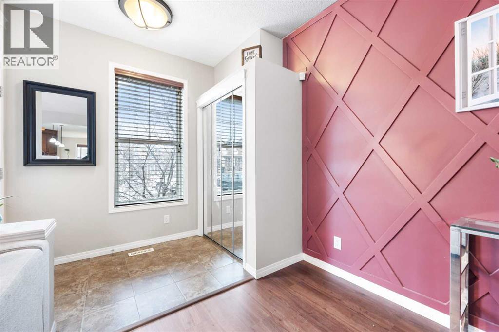 24 New Brighton Court SE, Calgary, Alberta  T2Z 0Y1 - Photo 3 - A2294863