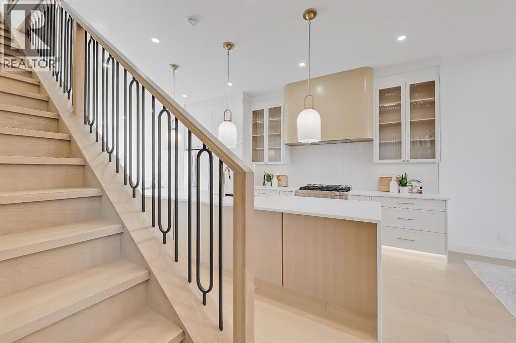 417 22 Avenue NW, Calgary, Alberta  T2M 1N4 - Photo 9 - A2286632