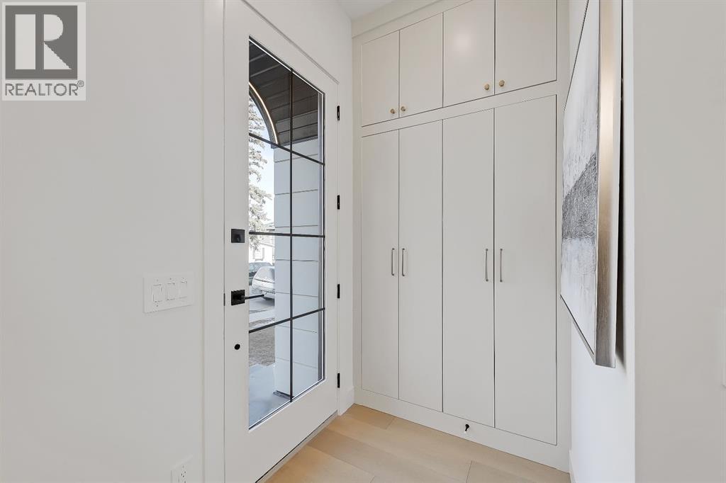 417 22 Avenue NW, Calgary, Alberta  T2M 1N4 - Photo 2 - A2286632