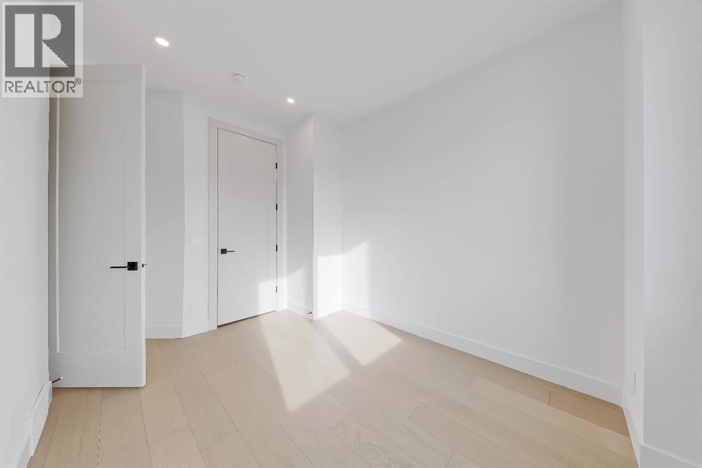 417 22 Avenue NW, Calgary, Alberta  T2M 1N4 - Photo 27 - A2286632