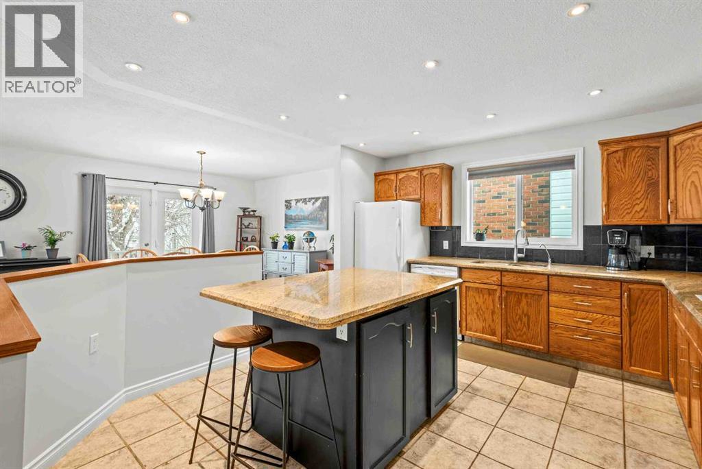 824 6 Avenue NE, Three Hills, Alberta  T0M 2A0 - Photo 8 - A2293512