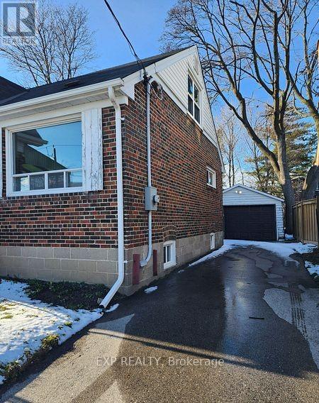 648 Glengrove Avenue, Toronto, Ontario  M6B 2J1 - Photo 2 - C12906960