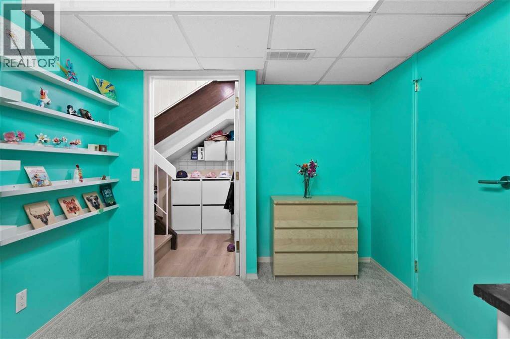 118 Brae Glen Lane SW, Calgary, Alberta  T2W 1B6 - Photo 28 - A2290345