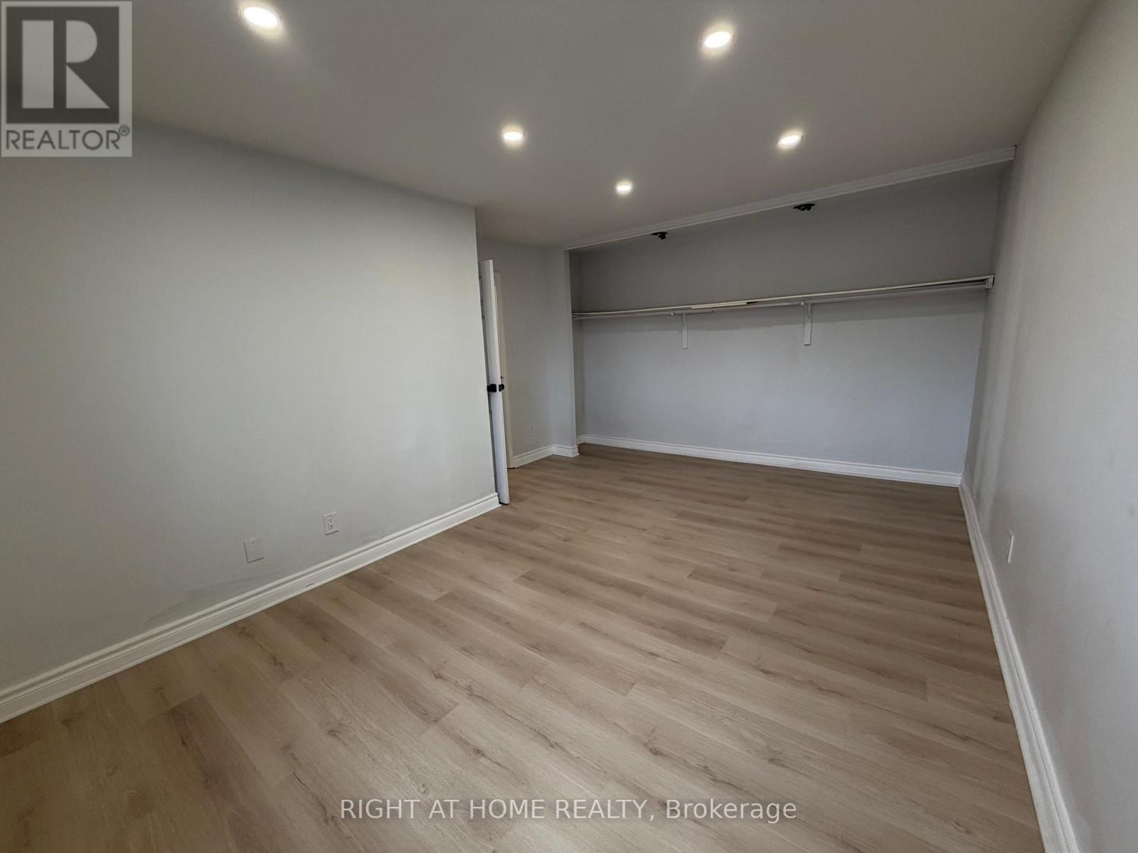 189 - 24 Springfair Avenue, Aurora, Ontario  L4G 3M2 - Photo 17 - N12873516