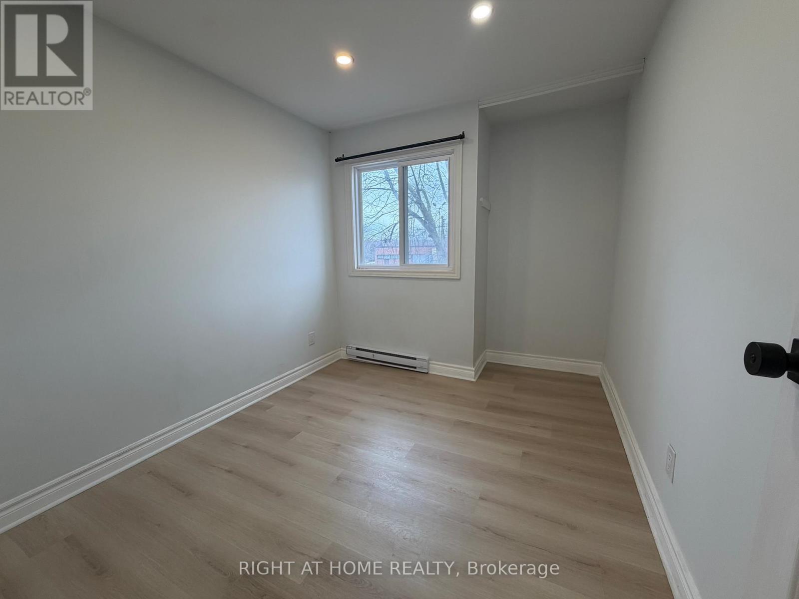 189 - 24 Springfair Avenue, Aurora, Ontario  L4G 3M2 - Photo 13 - N12873516