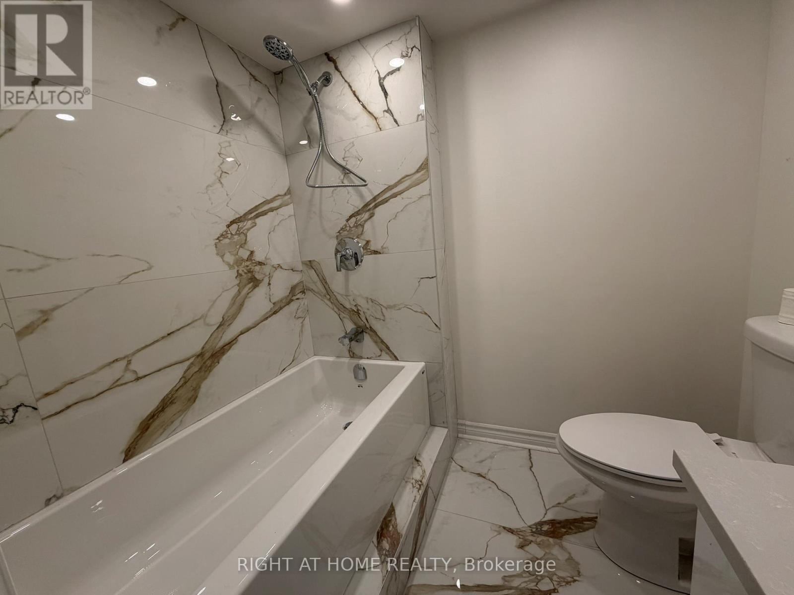 189 - 24 Springfair Avenue, Aurora, Ontario  L4G 3M2 - Photo 26 - N12873516