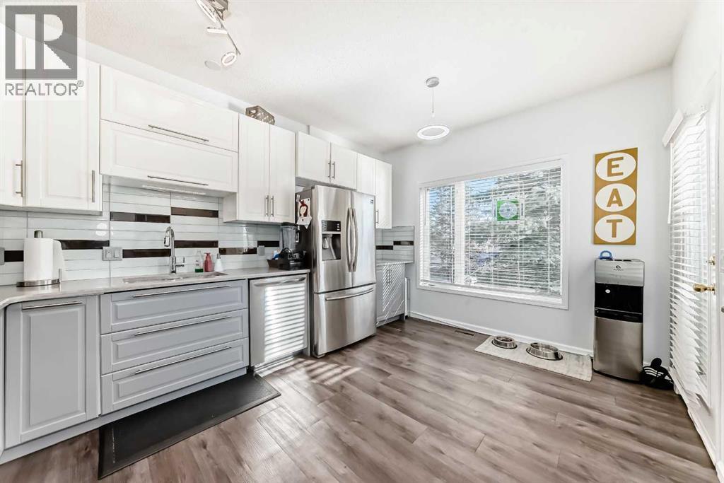 124 Sunlake Gardens SE, Calgary, Alberta  T2x 3g4 - Photo 5 - A2294610