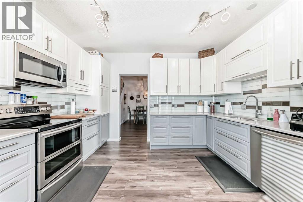 124 Sunlake Gardens SE, Calgary, Alberta  T2x 3g4 - Photo 7 - A2294610