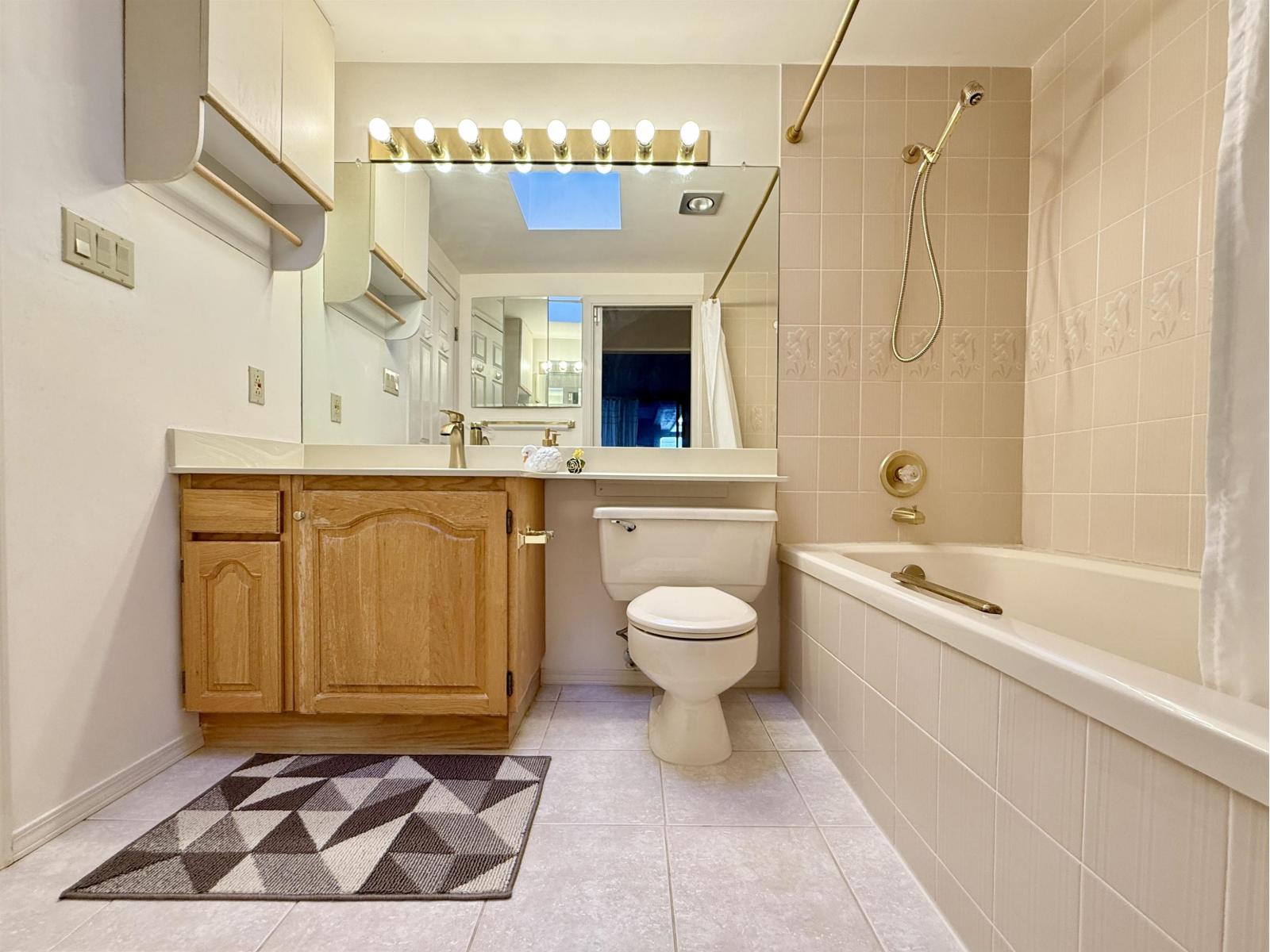 301 15300 17 Avenue, Surrey, British Columbia  V4A 8Y6 - Photo 13 - R3080905