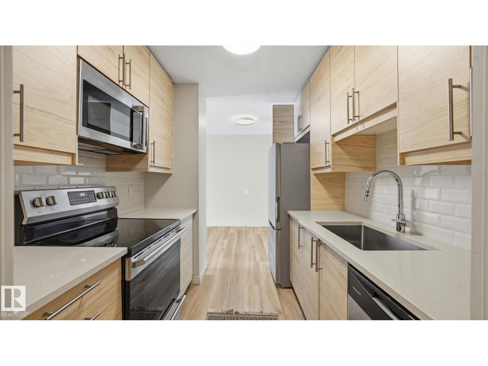 #406 12121 Jasper Av Nw, Edmonton, Alberta  T5N 3X8 - Photo 4 - E4477599