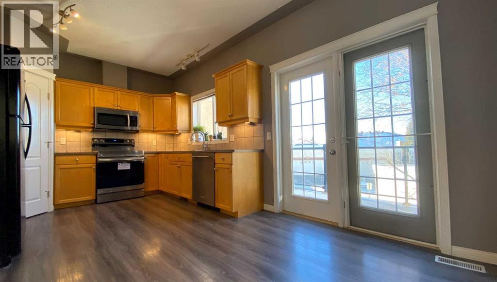 179 Sierra Morena Landing SW, Calgary, Alberta  T3H 4K3 - Photo 9 - A2275907
