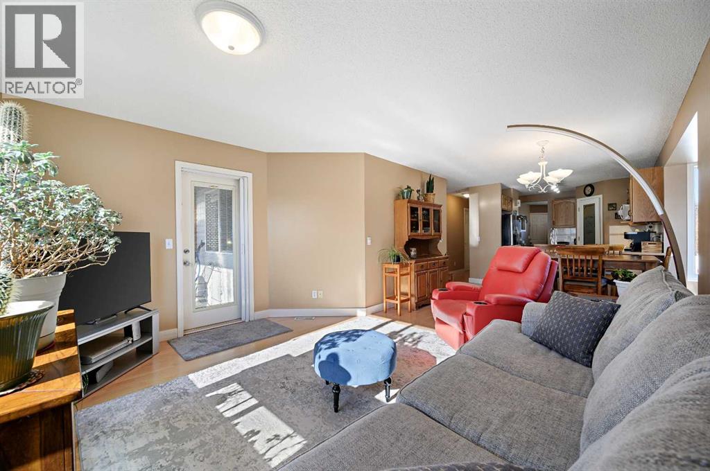 162 West Creek Bay, Chestermere, Alberta  T1X 1K7 - Photo 11 - A2288885