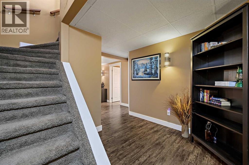 162 West Creek Bay, Chestermere, Alberta  T1X 1K7 - Photo 19 - A2288885