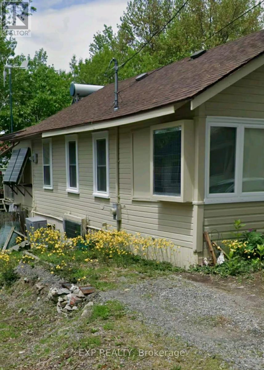 240 Lincoln Road W, Fort Erie, Ontario  L0S 1B0 - Photo 3 - X12854156