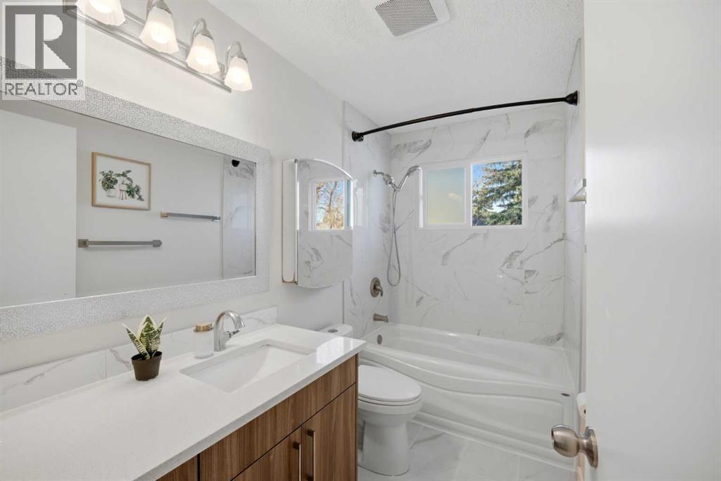 107 Wood Oak Way SW, Calgary, Alberta  T2W 3R3 - Photo 26 - A2295026