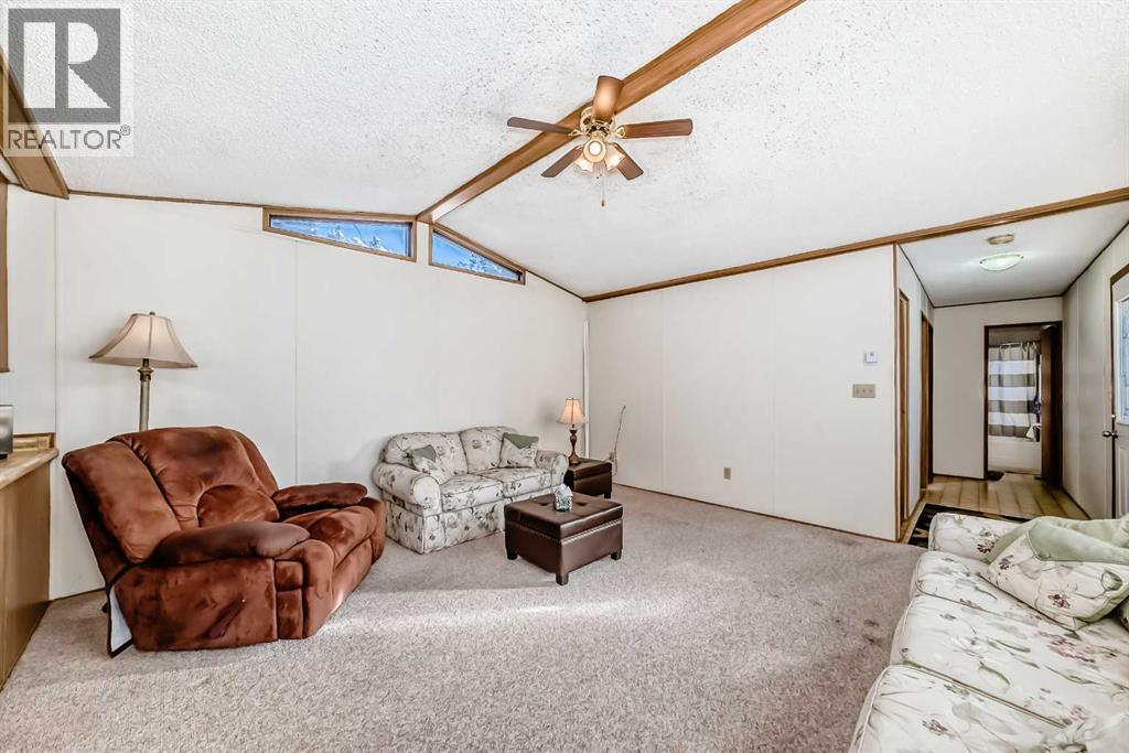 3227 Burroughs Manor NE, Calgary, Alberta  T1Y 6K1 - Photo 11 - A2290599