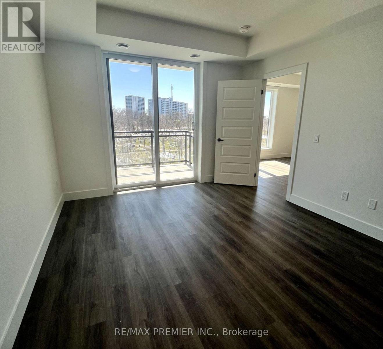 606 - 107 Roger Street, Waterloo, Ontario  N2J 0G3 - Photo 15 - X12608870