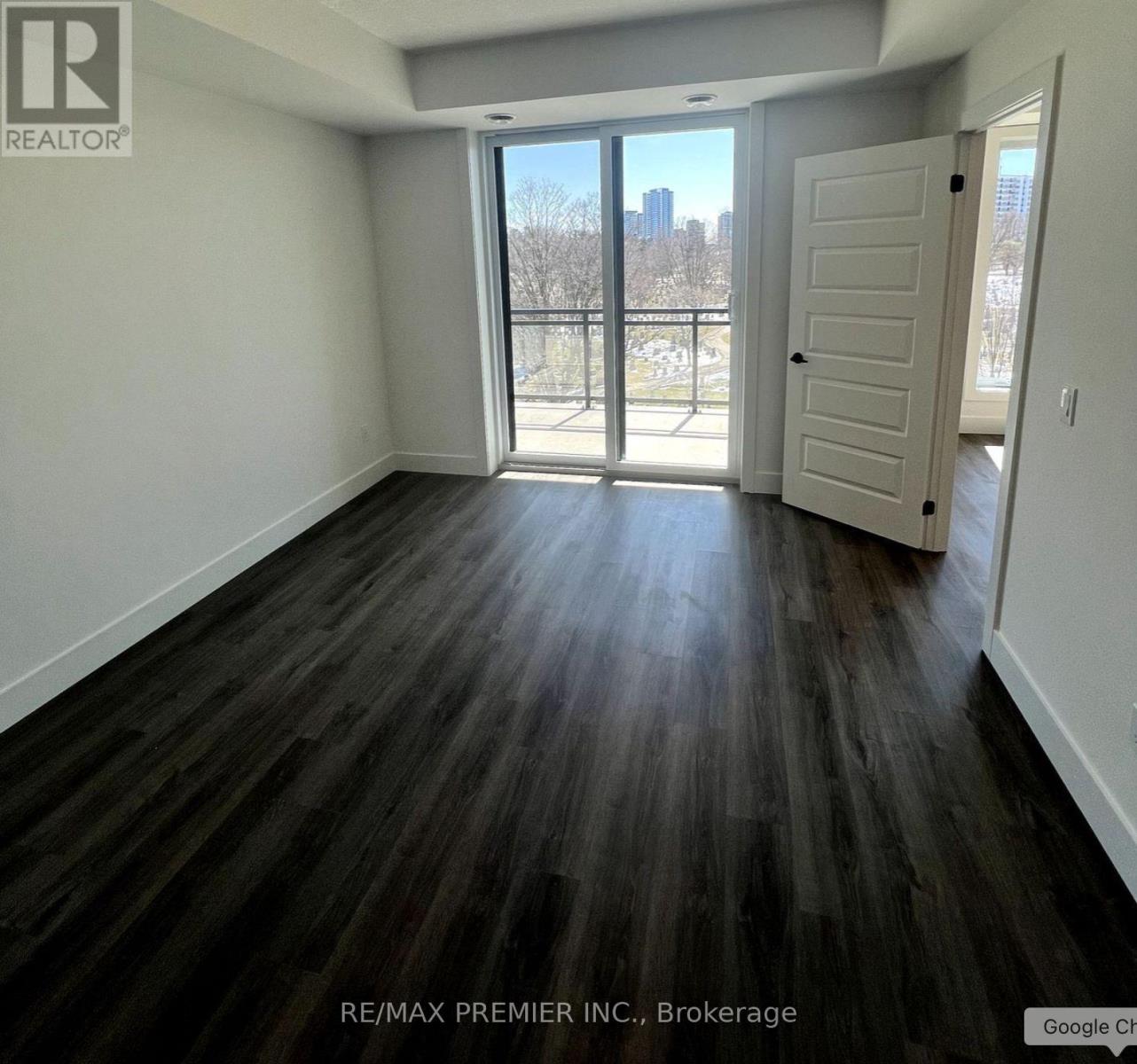 606 - 107 Roger Street, Waterloo, Ontario  N2J 0G3 - Photo 12 - X12608870