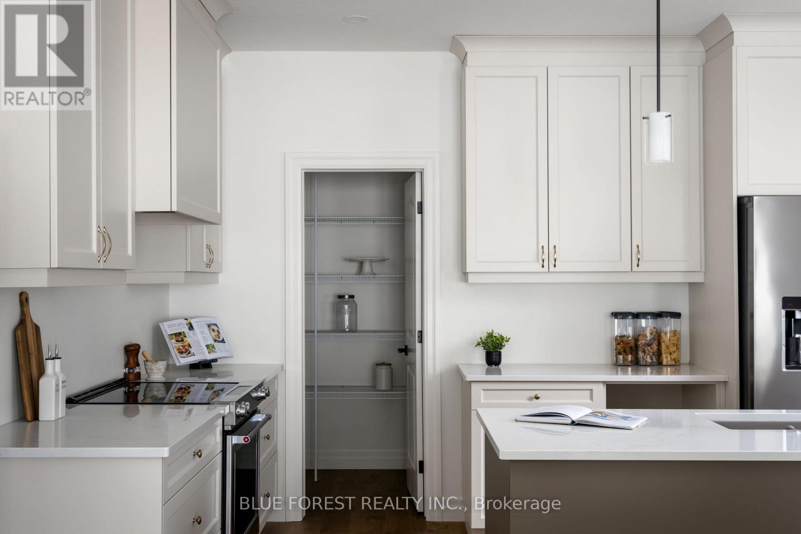 325 Harvest Lane, Thames Centre, Ontario  N0L 1G2 - Photo 5 - X12906986