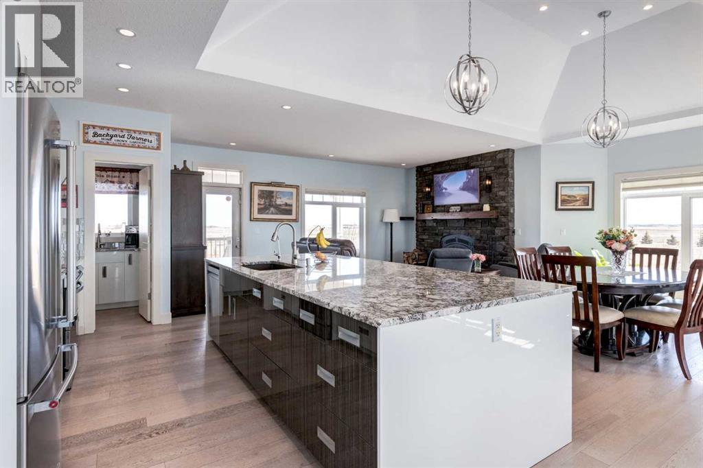 252039 Range Road 255, Rural Wheatland County, Alberta  T1P 0W3 - Photo 11 - A2294091