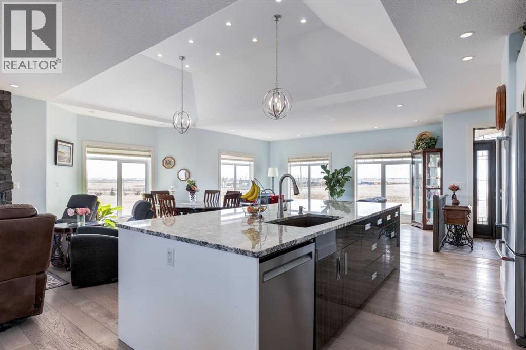 252039 Range Road 255, Rural Wheatland County, Alberta  T1P 0W3 - Photo 14 - A2294091