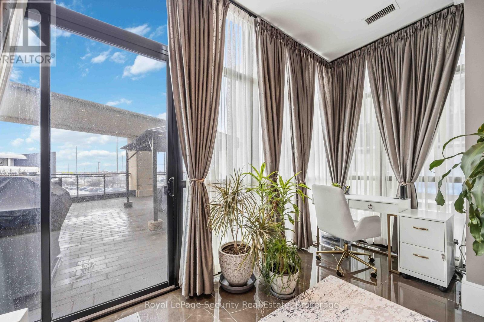 202 - 2900 Highway 7, Vaughan, Ontario L4K 0G3 - Photo 10 - N12906980