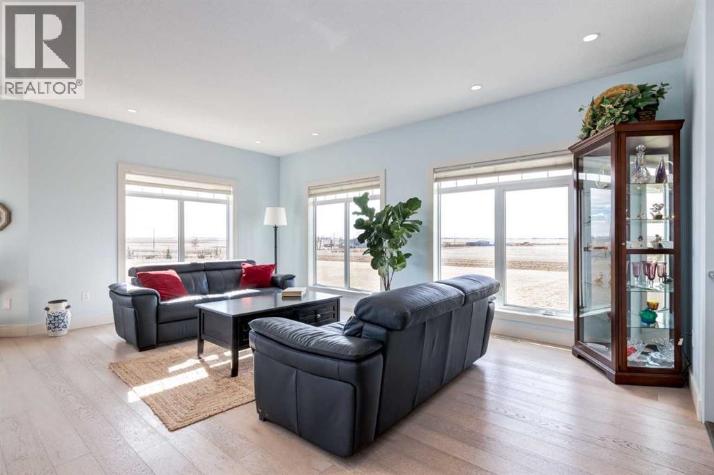 252039 Range Road 255, Rural Wheatland County, Alberta  T1P 0W3 - Photo 7 - A2294091