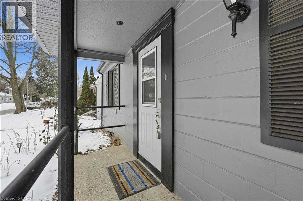 92 Gary Avenue, Hamilton, Ontario  L8S 1Y5 - Photo 4 - 40795225