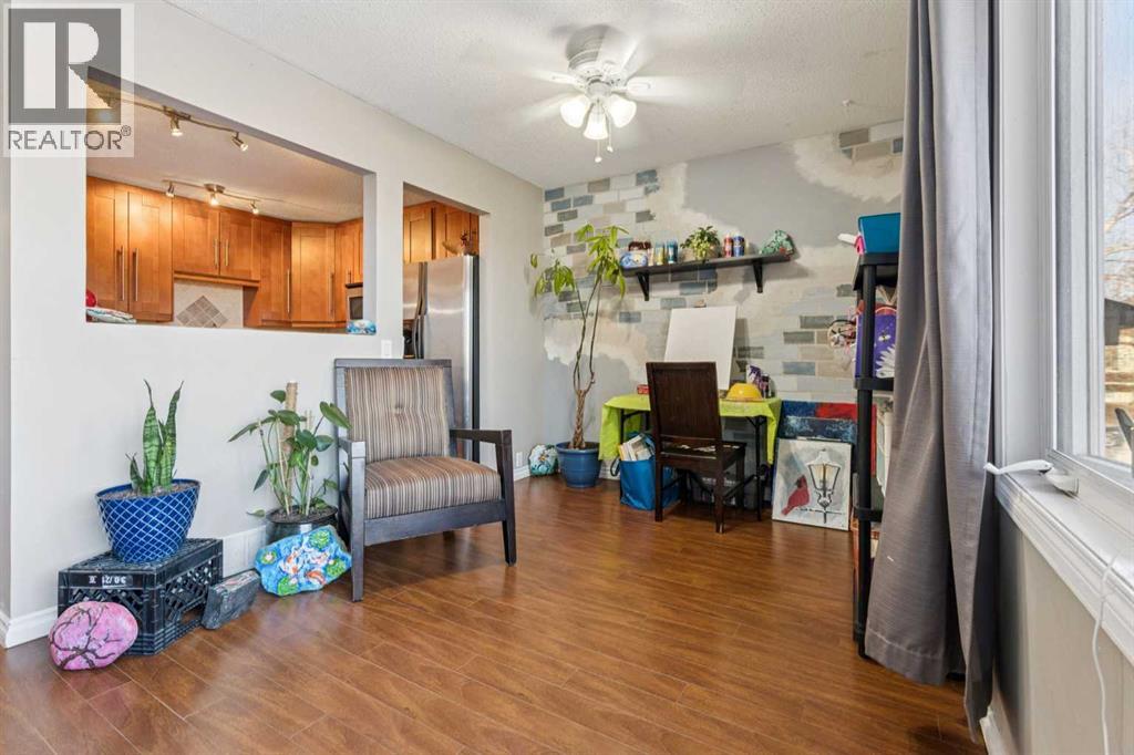 70 Midridge Gardens SE, Calgary, Alberta  T2X 1C3 - Photo 5 - A2282145