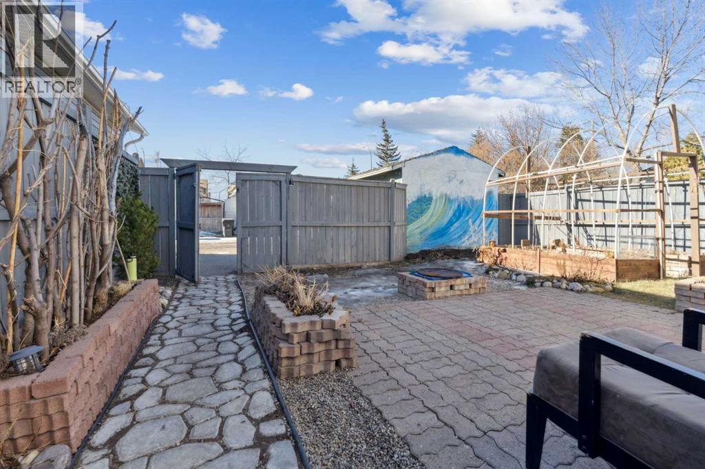 70 Midridge Gardens SE, Calgary, Alberta  T2X 1C3 - Photo 17 - A2282145